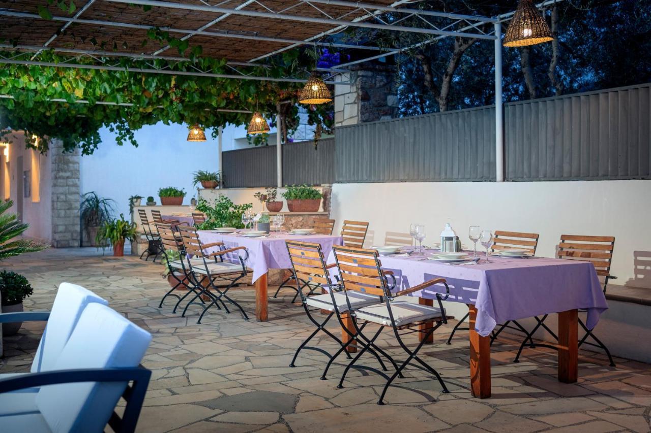Pansion Marjan Hotel Zavala Exterior photo